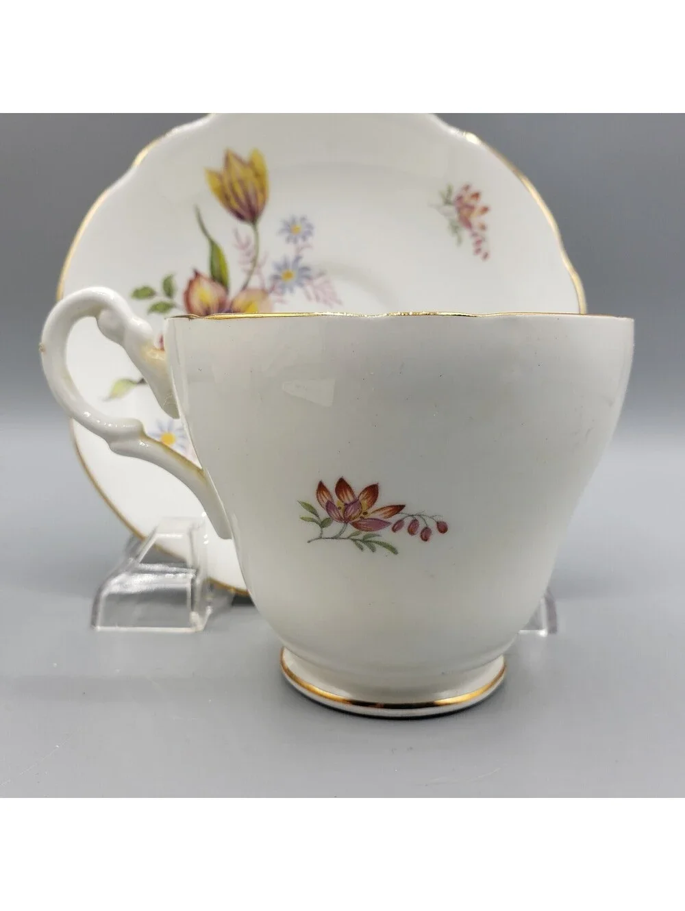 VTG Royal Ascot Teacup & Saucer Orange Purple Flower Bone China England Gold